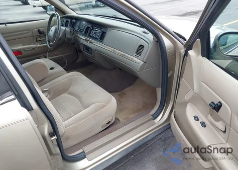 2000 Ford Crown Victoria Lx из США, поврежденный, VIN 2FAFP74W2YX108782